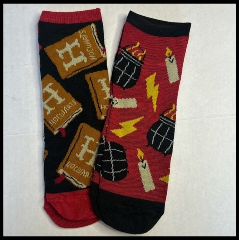 NEW! Harry Potter Hogwarts No Show Socks Red/Yellow/Black Size 6-12